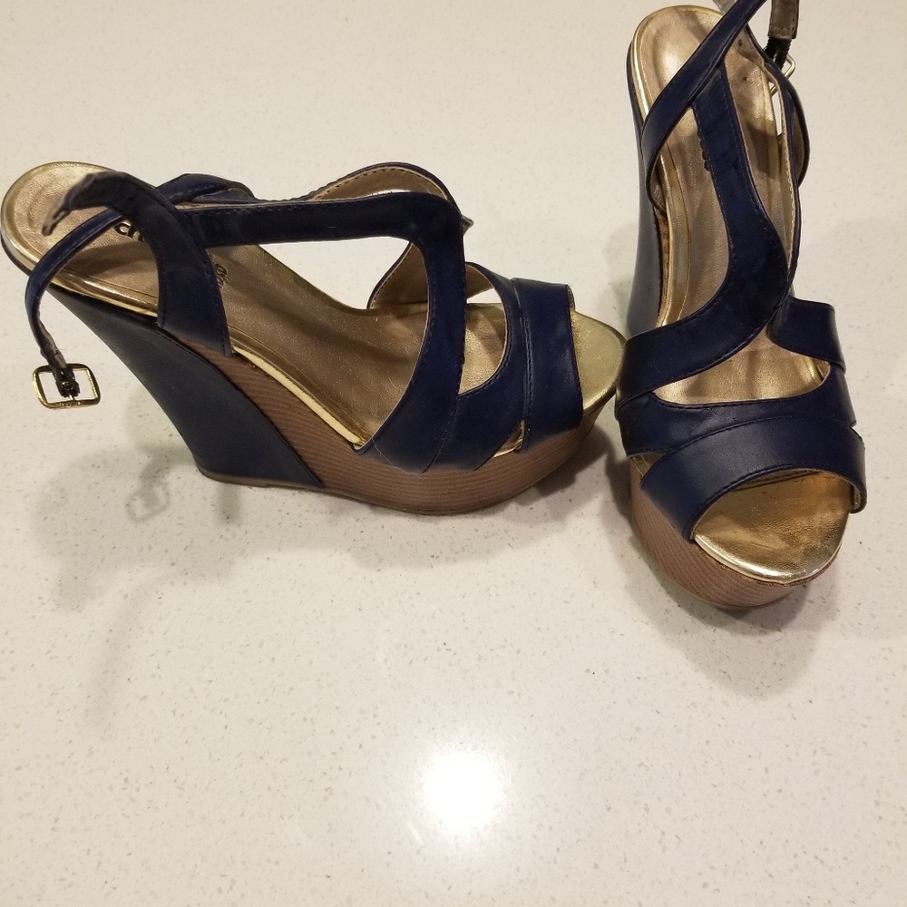 Forever 21 platform shoes size 6